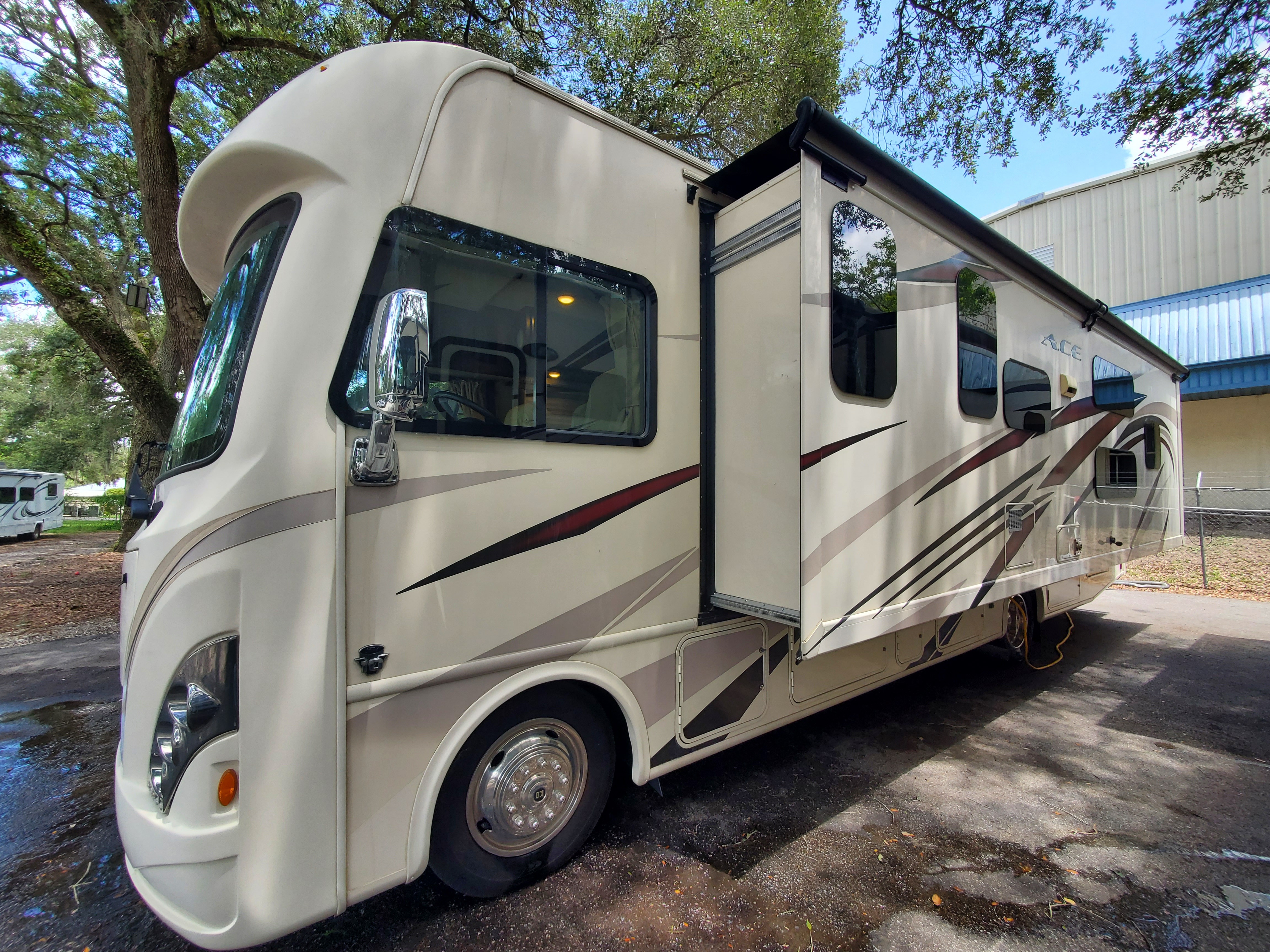 2018 Thor Motor Coach A C E 30 2 RV
