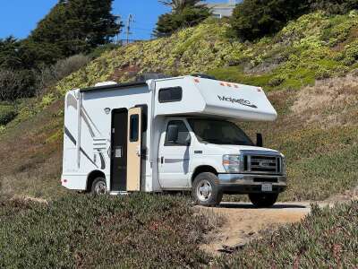 19 Ft Rv 19G Four Winds Majestic For Sale in California - Thor Motor Coach Class ...