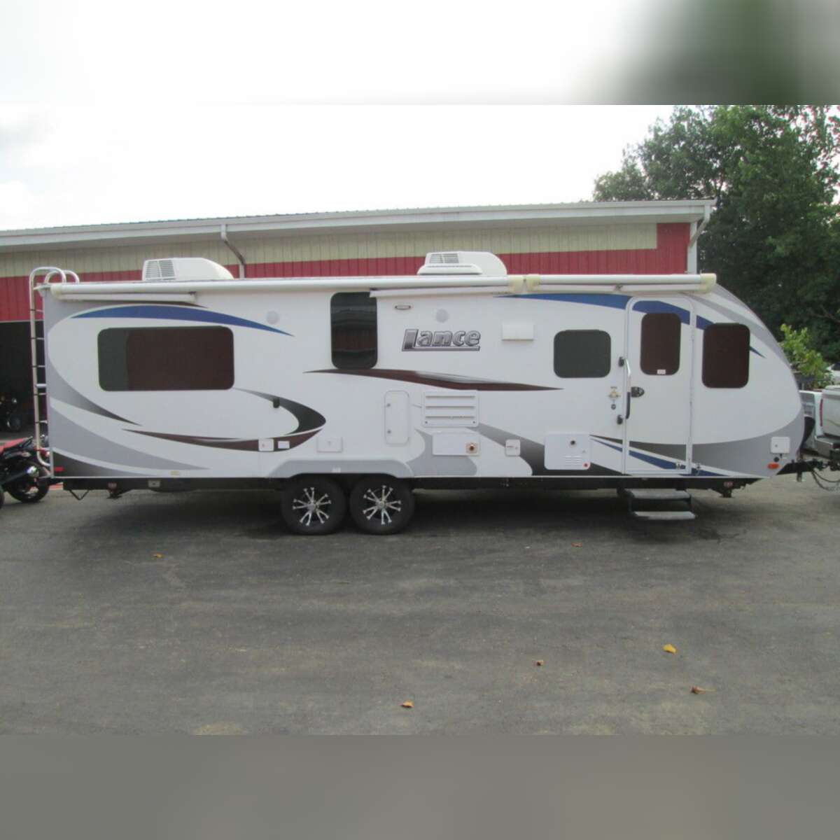 2020 Lance 2465 PULL CAMPER