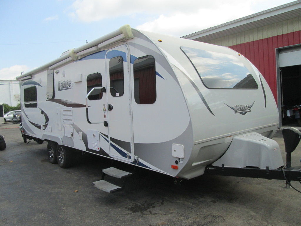 2020 Lance 2465 PULL CAMPER in lewis center OH