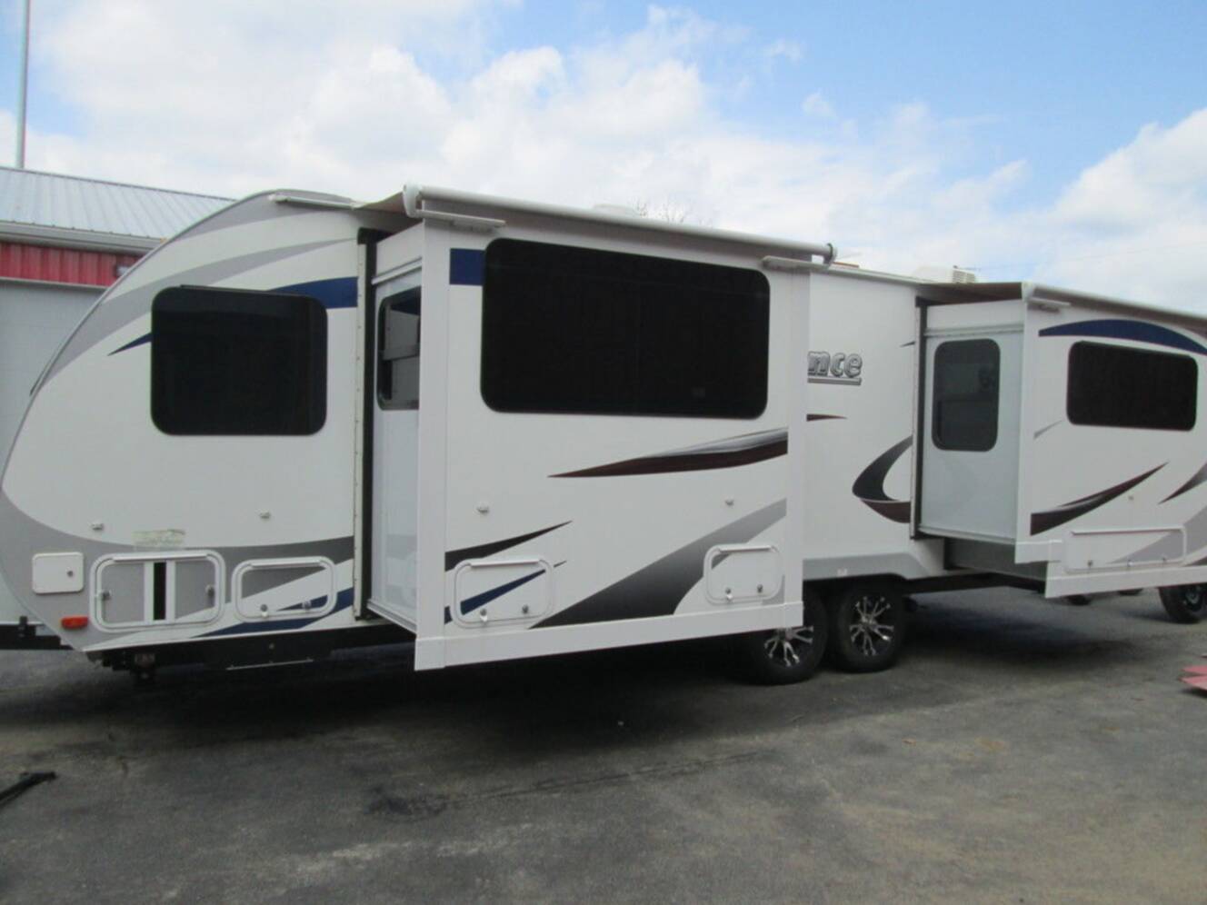 A photo of this 2020 Lance 2465 PULL CAMPER