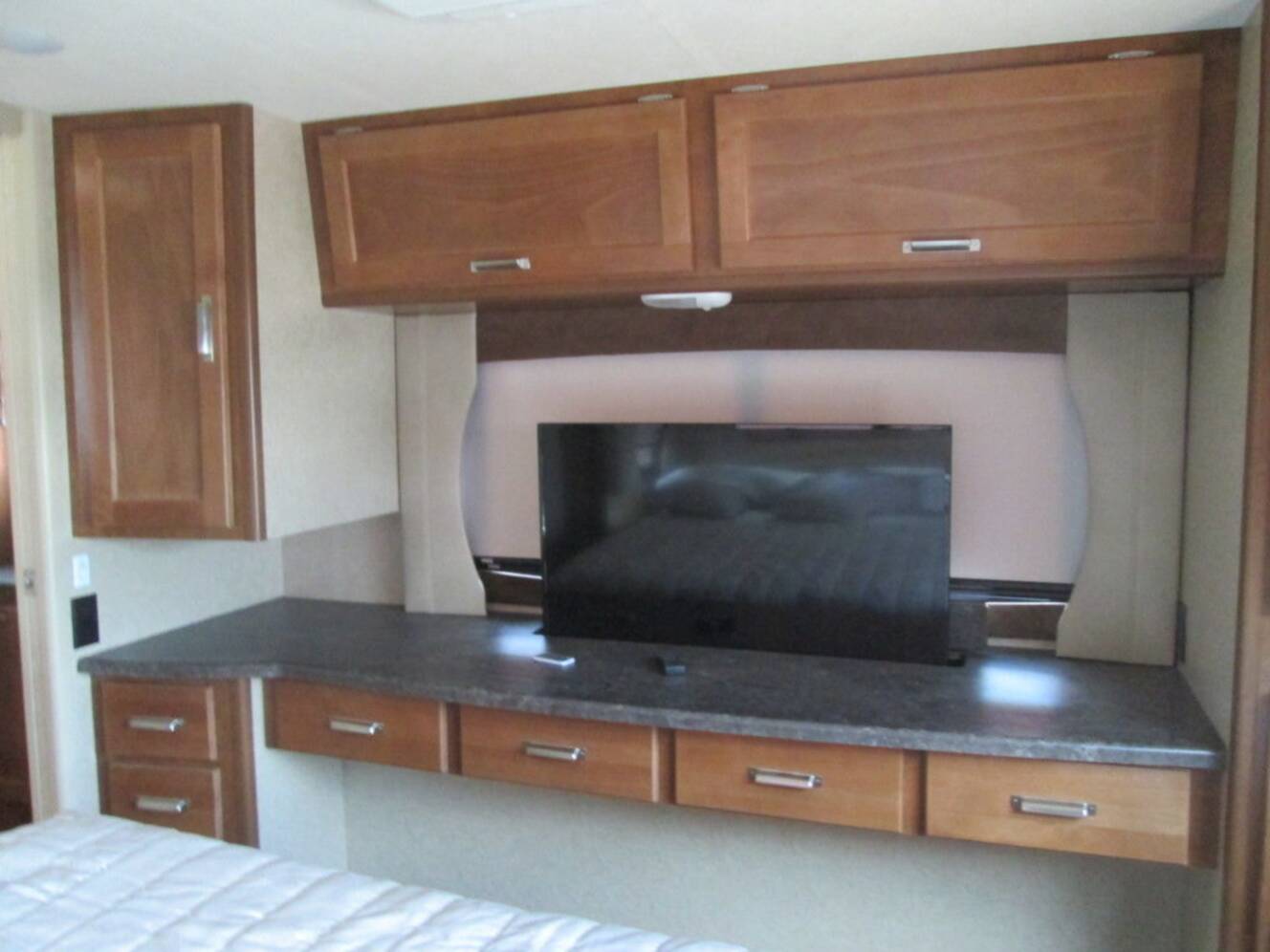 A photo of this 2020 Lance 2465 PULL CAMPER