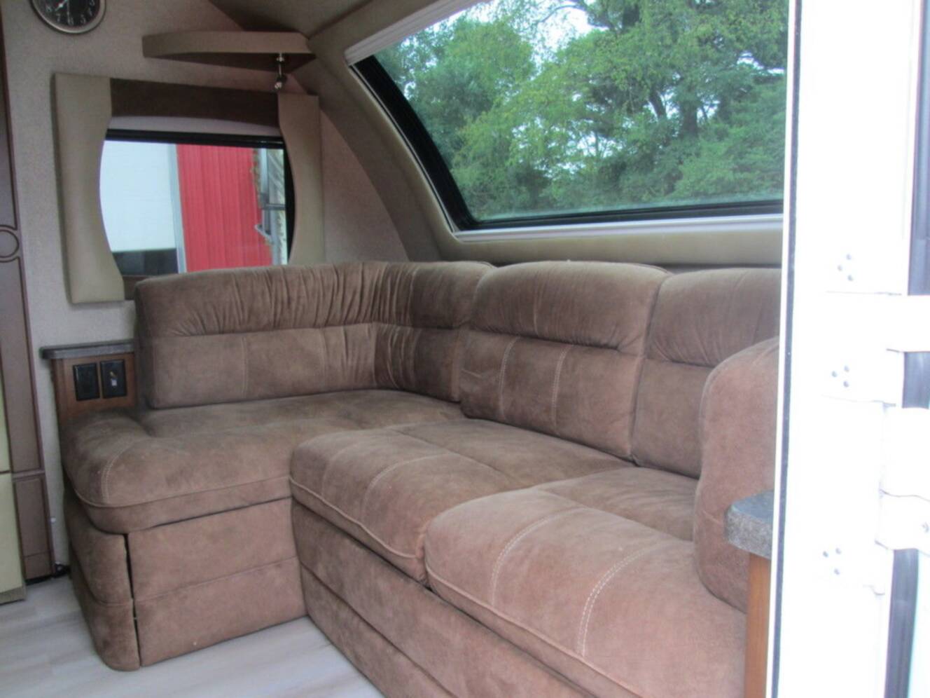 A photo of this 2020 Lance 2465 PULL CAMPER