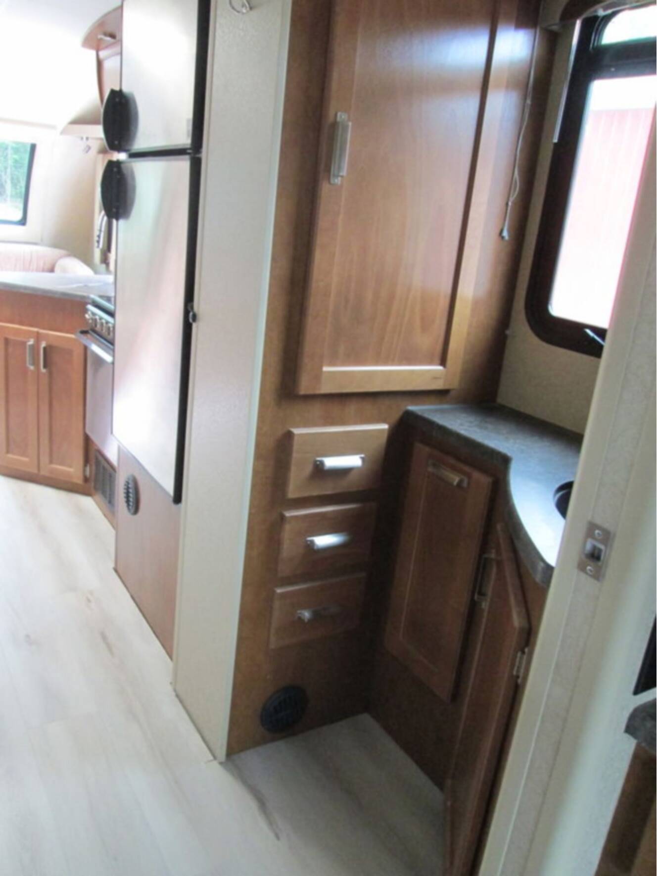 A photo of this 2020 Lance 2465 PULL CAMPER