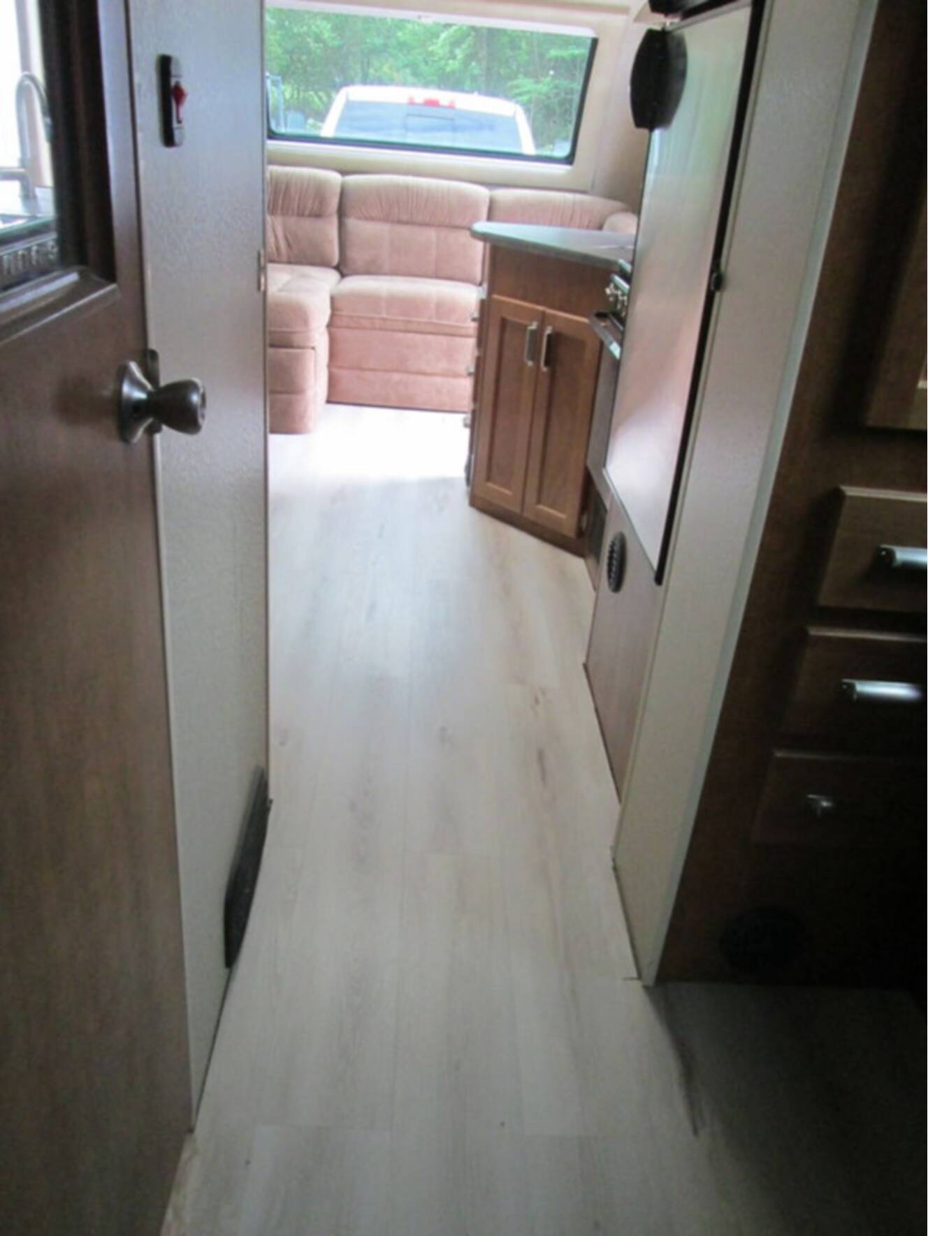 A photo of this 2020 Lance 2465 PULL CAMPER