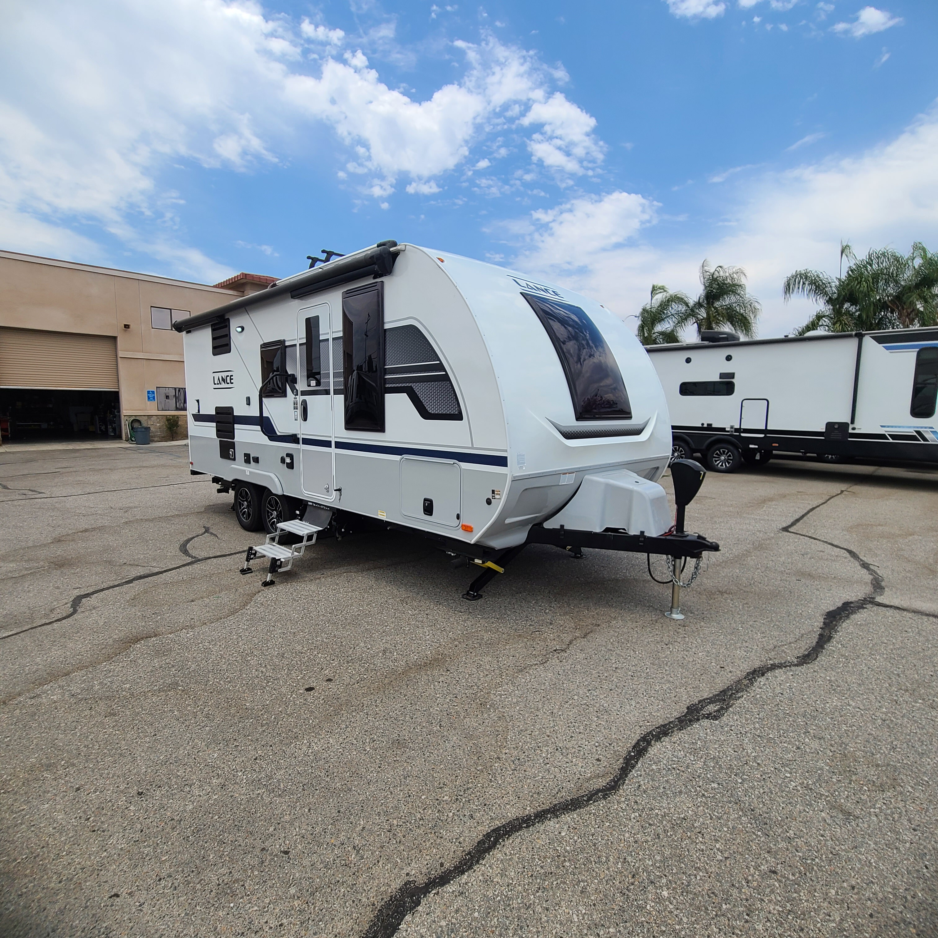 Used Travel Trailer RVs - Travel Trailers For Sale Near Los Angeles ...