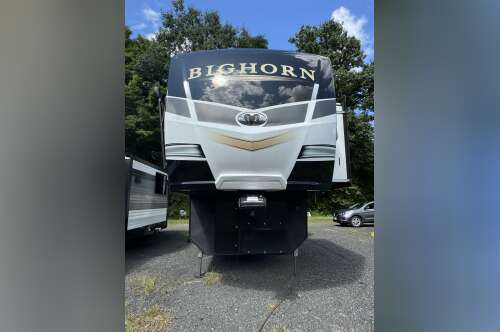 2021 Heartland BIGHORN 3502SB in williamsburg MA