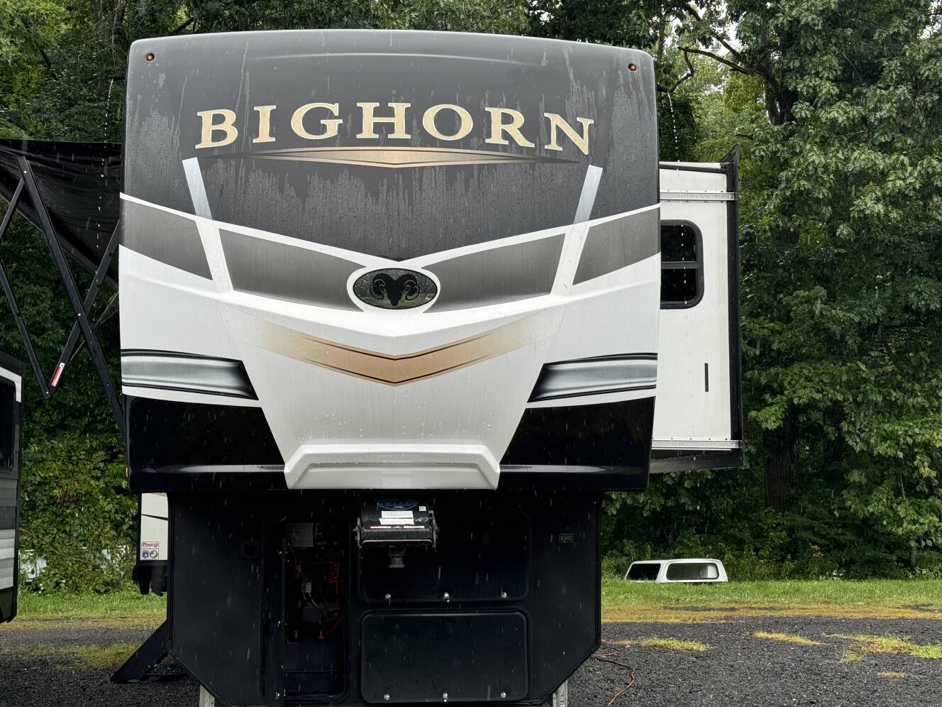 A photo of this 2021 Heartland BIGHORN 3502SB