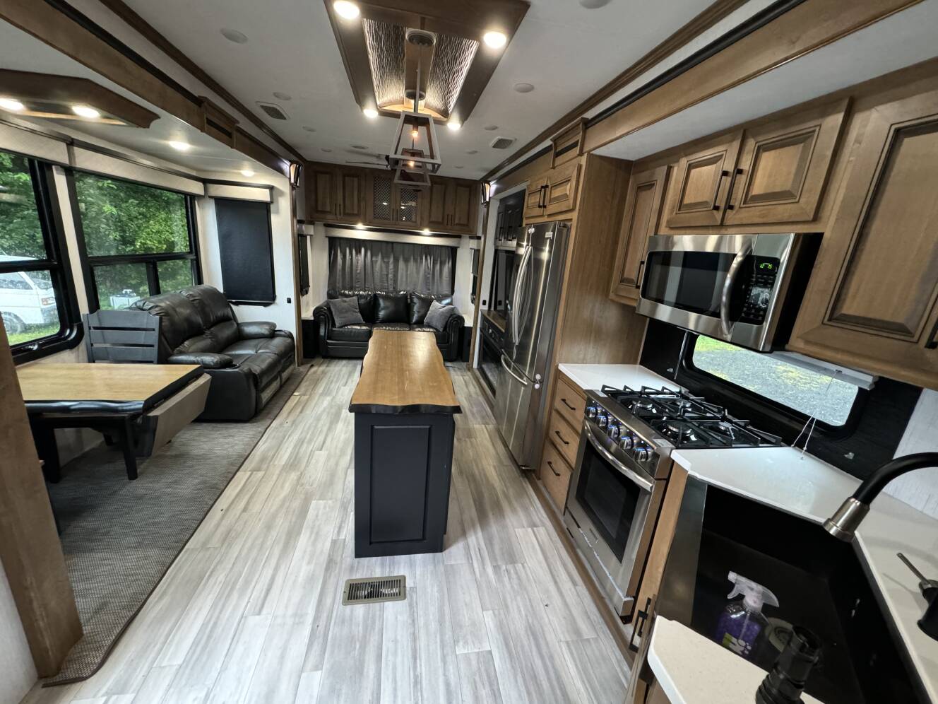 A photo of this 2021 Heartland BIGHORN 3502SB