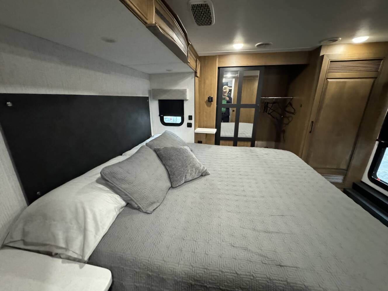 A photo of this 2021 Heartland BIGHORN 3502SB