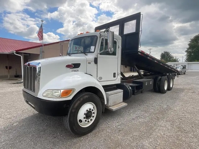 2015 Peterbilt 348 photo 4