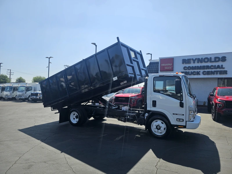 2025 ISUZU NRR GAS