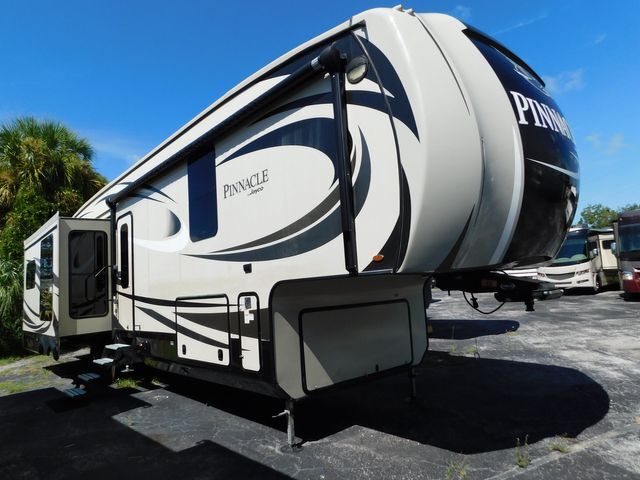 2017 Jayco Pinnacle 36FBTS RV