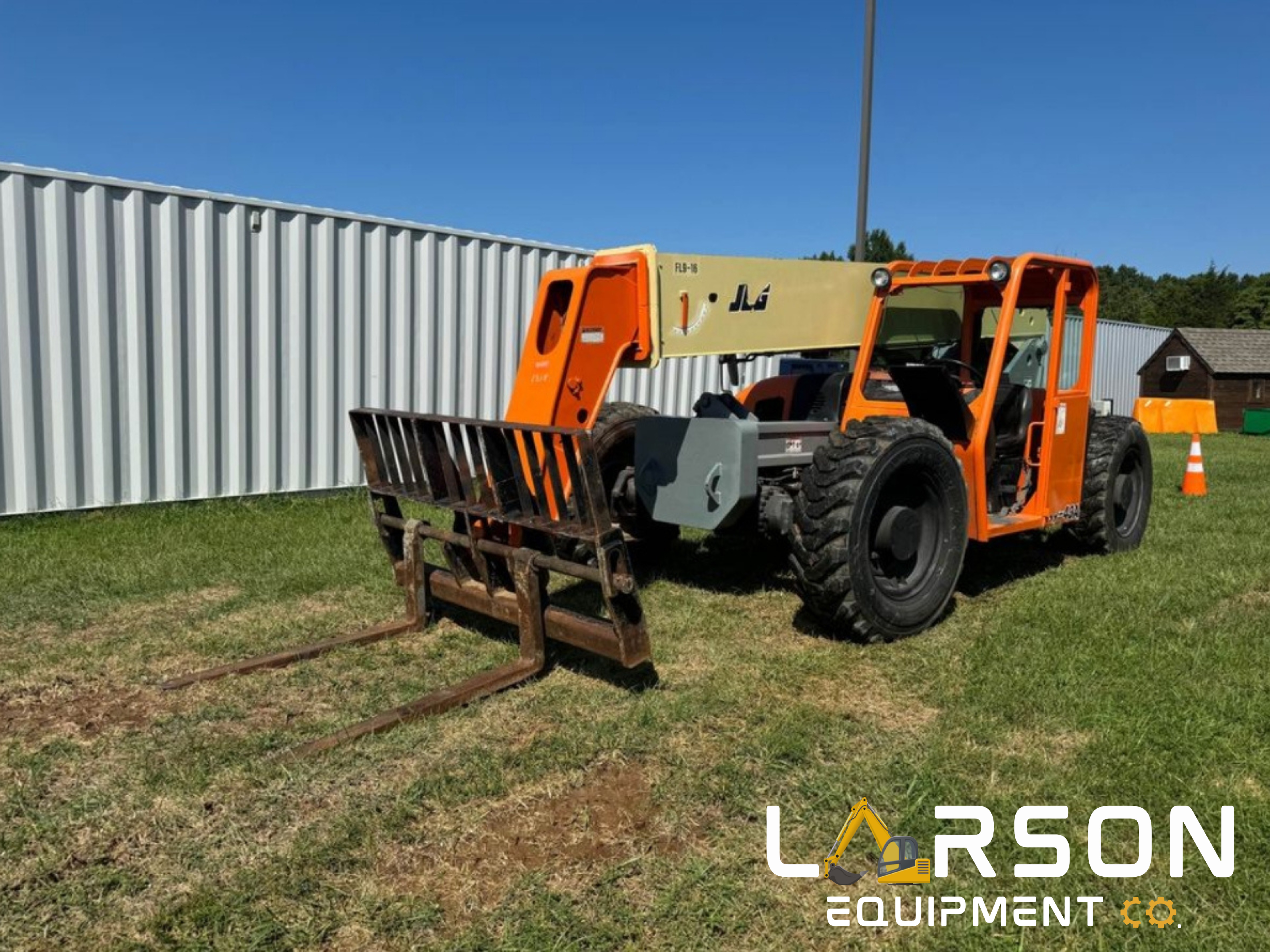 2004 JLG G9-43A in Strafford, MO