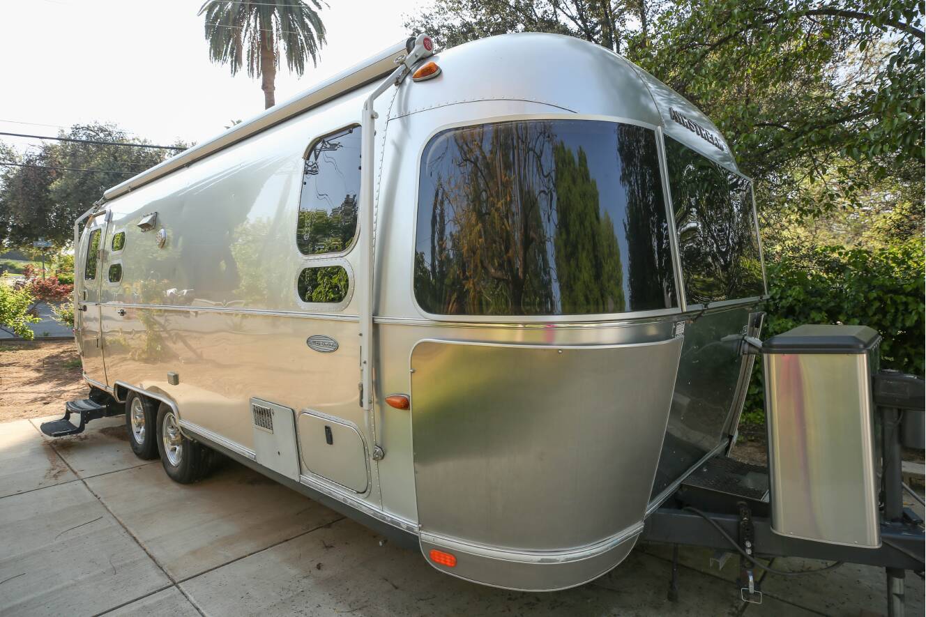 A photo of this 2015 Airstream FLYING CLOUD
