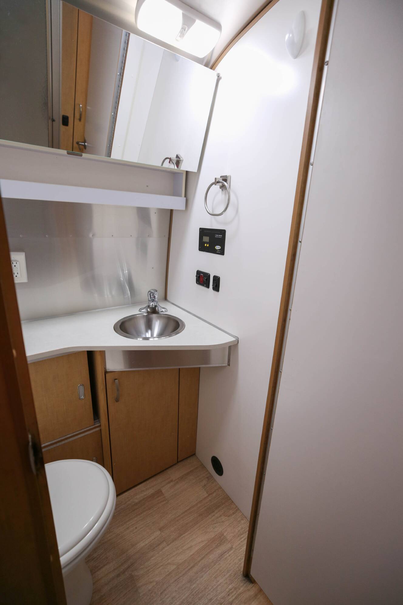 A photo of this 2015 Airstream FLYING CLOUD