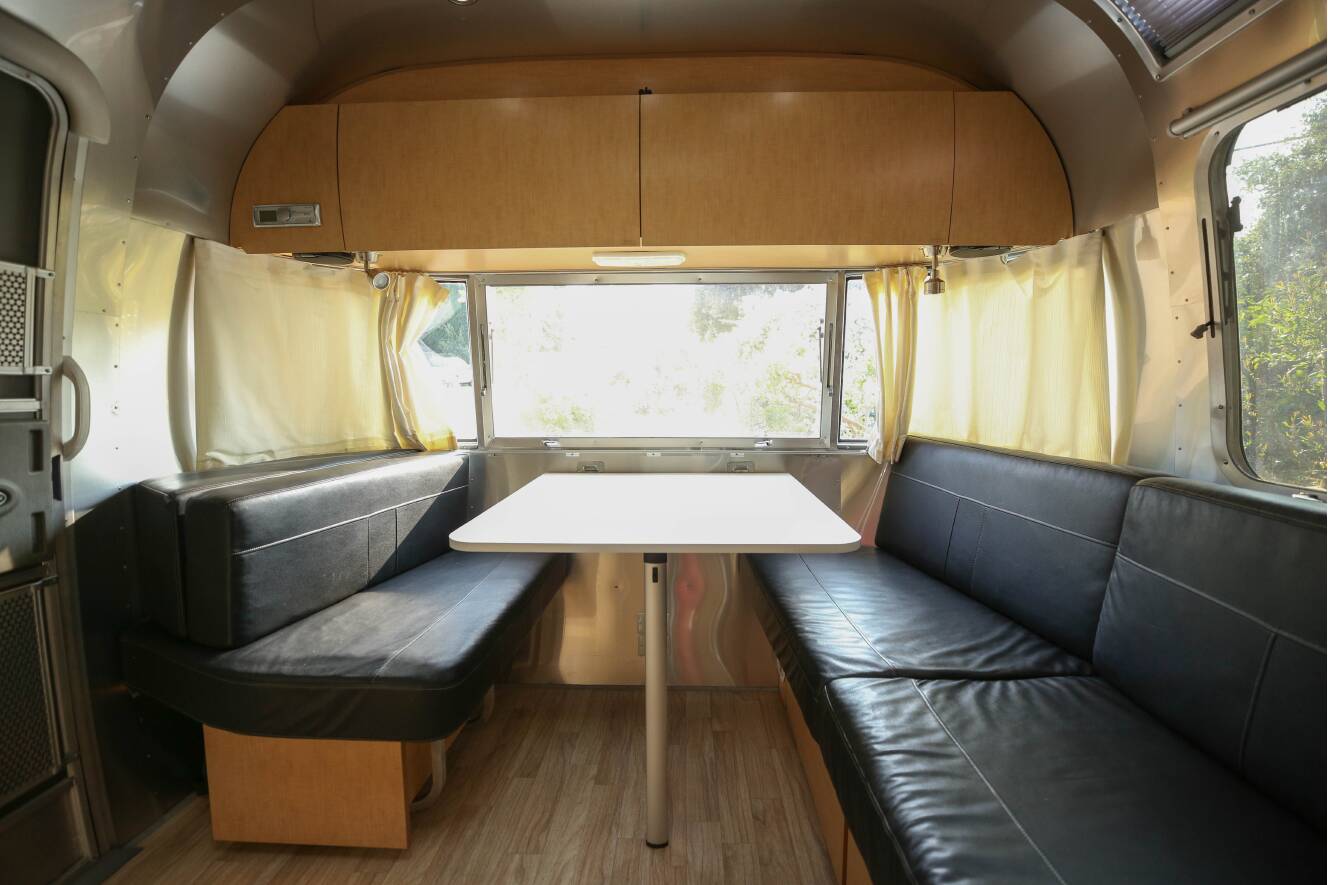 A photo of this 2015 Airstream FLYING CLOUD
