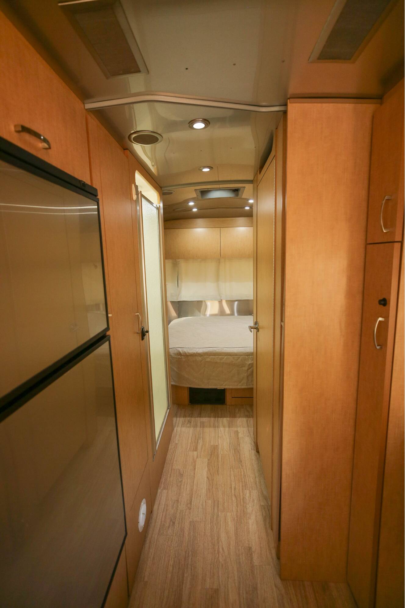 A photo of this 2015 Airstream FLYING CLOUD
