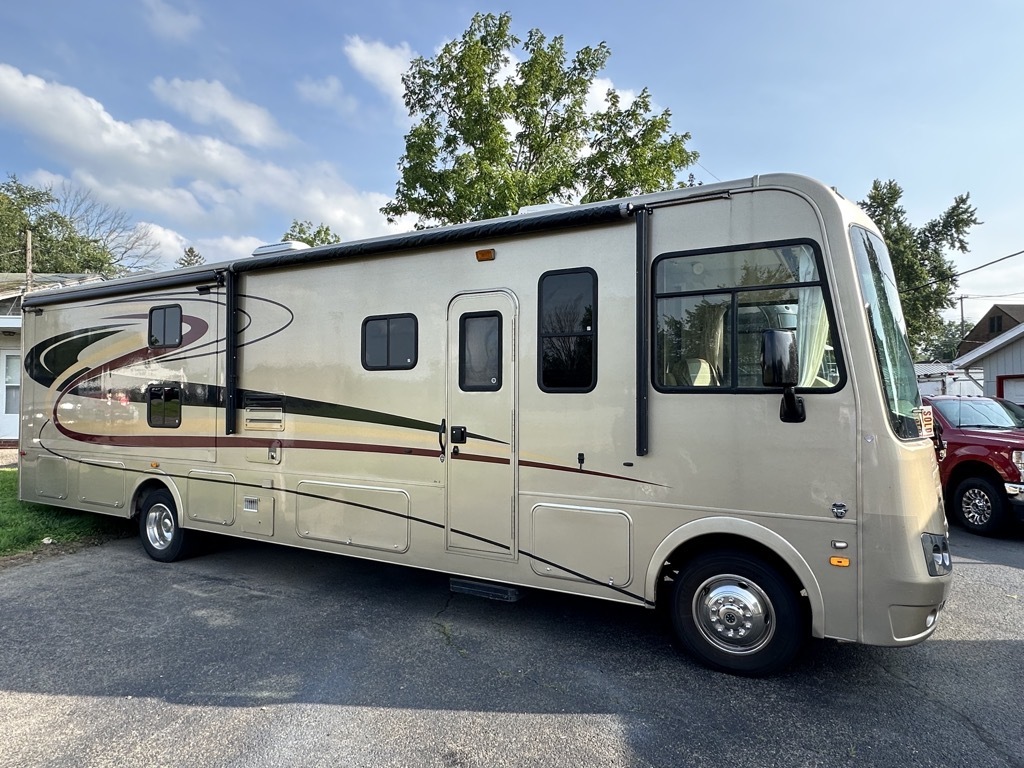 2012 Coachmen MIRADA 34BH in vestal NY