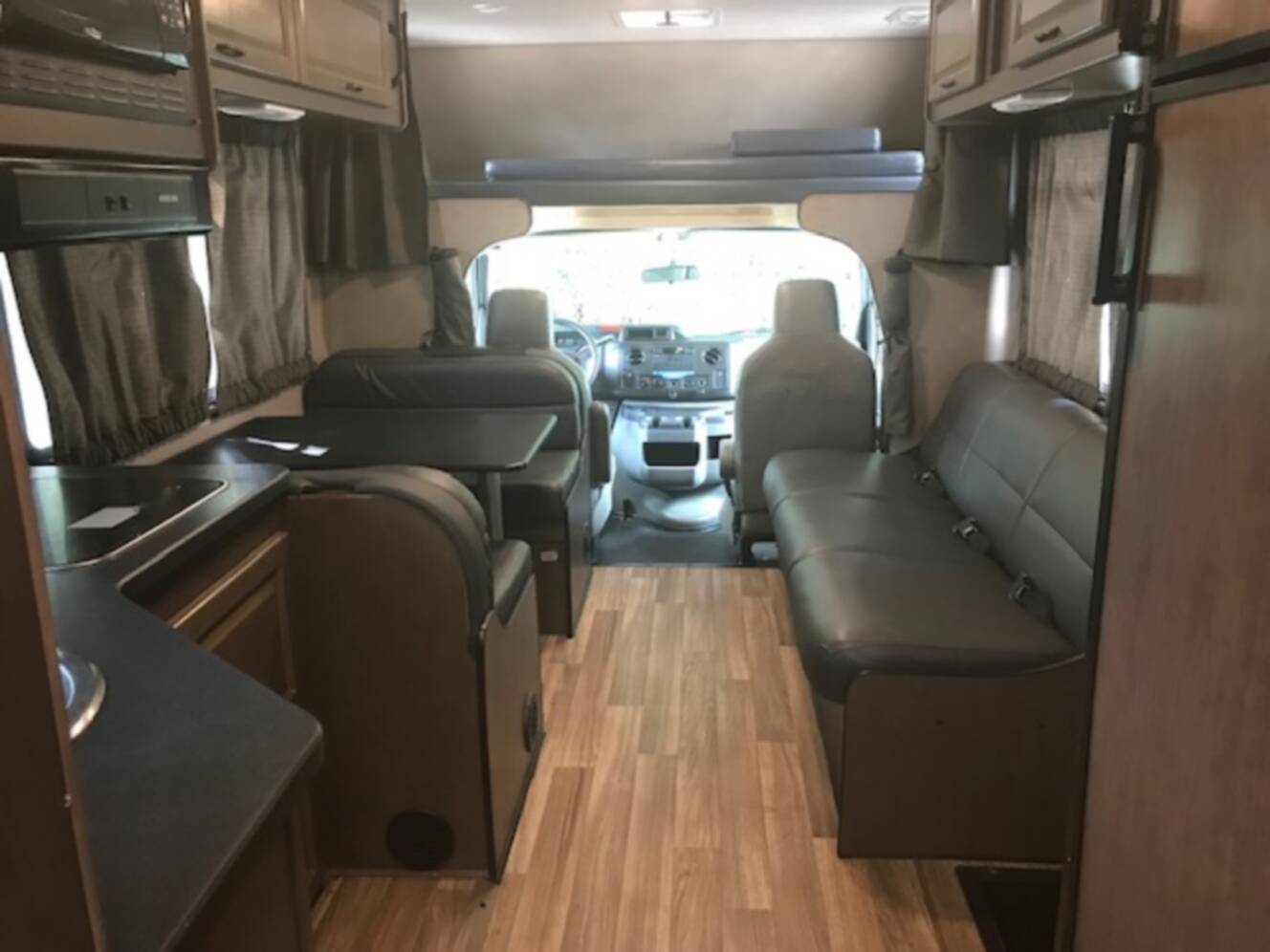 A photo of this 2022 Thor Motor Coach Majestic 28A