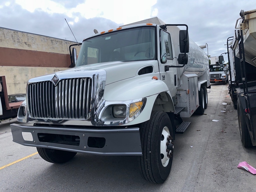 2007 INTERNATIONAL 7400 FUEL TANK in Miami, FL