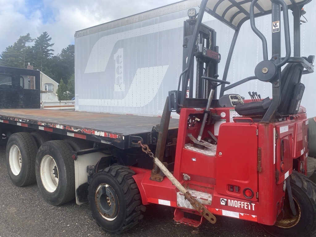 2015 Peterbilt 348 photo 2