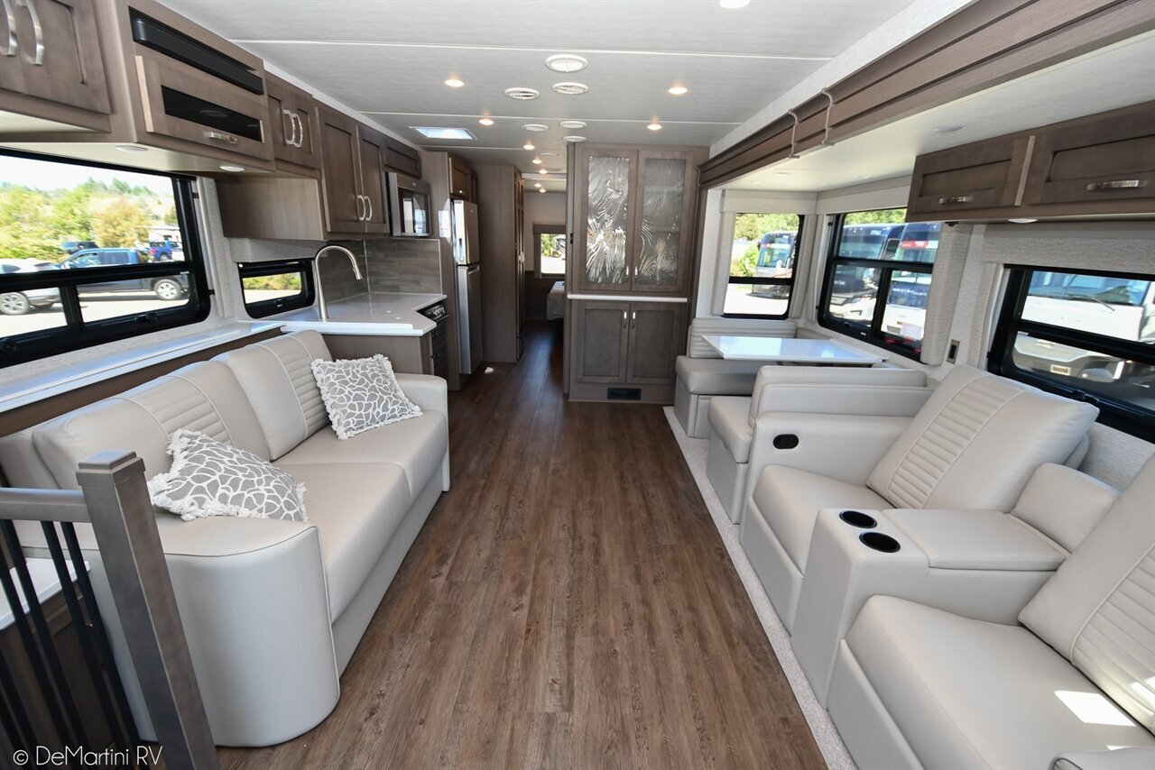 2025 Newmar Bay Star 3626 in grass valley CA