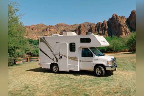 2022 Thor Motor Coach FOUR WINDS MAJESTIC 19G in kissimmee FL