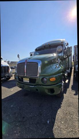 2010 Kenworth T2000 in Linden, NJ