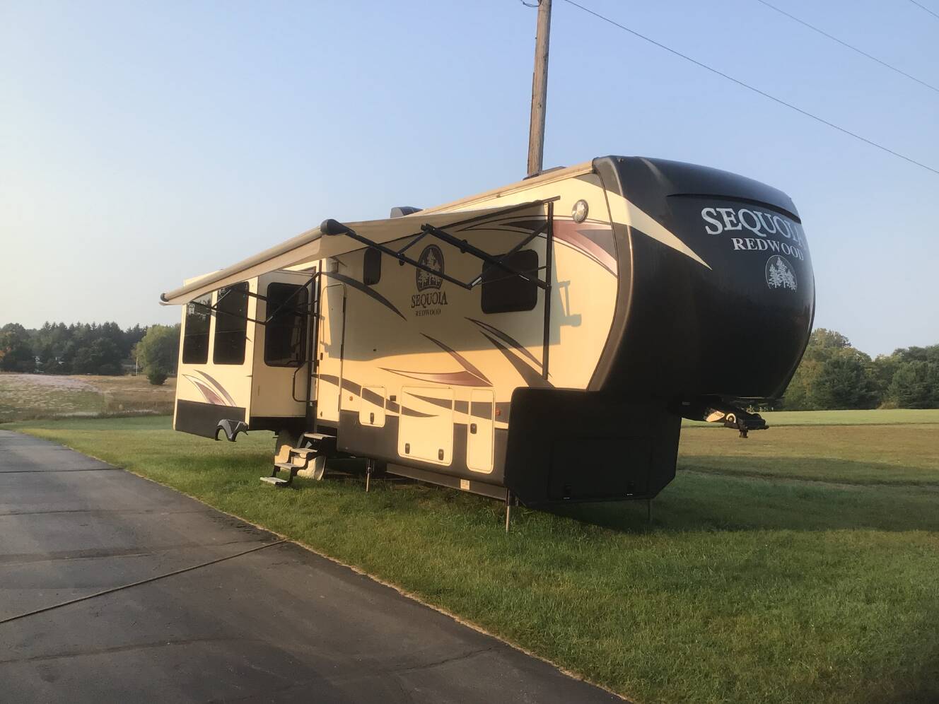 A photo of this 2016 Redwood SEQUOIA SQ38GKS