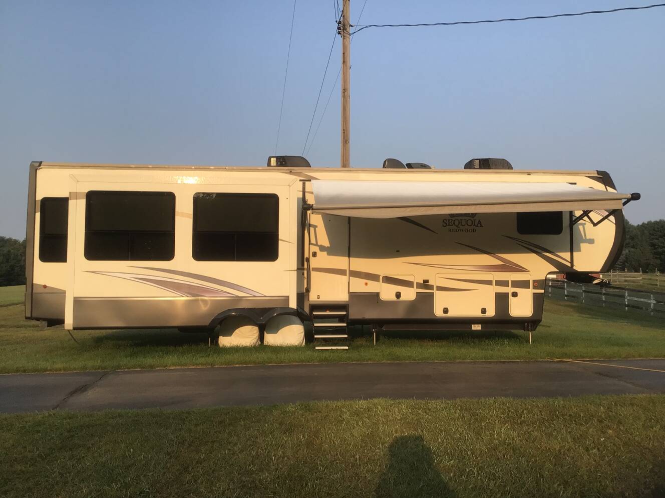 A photo of this 2016 Redwood SEQUOIA SQ38GKS