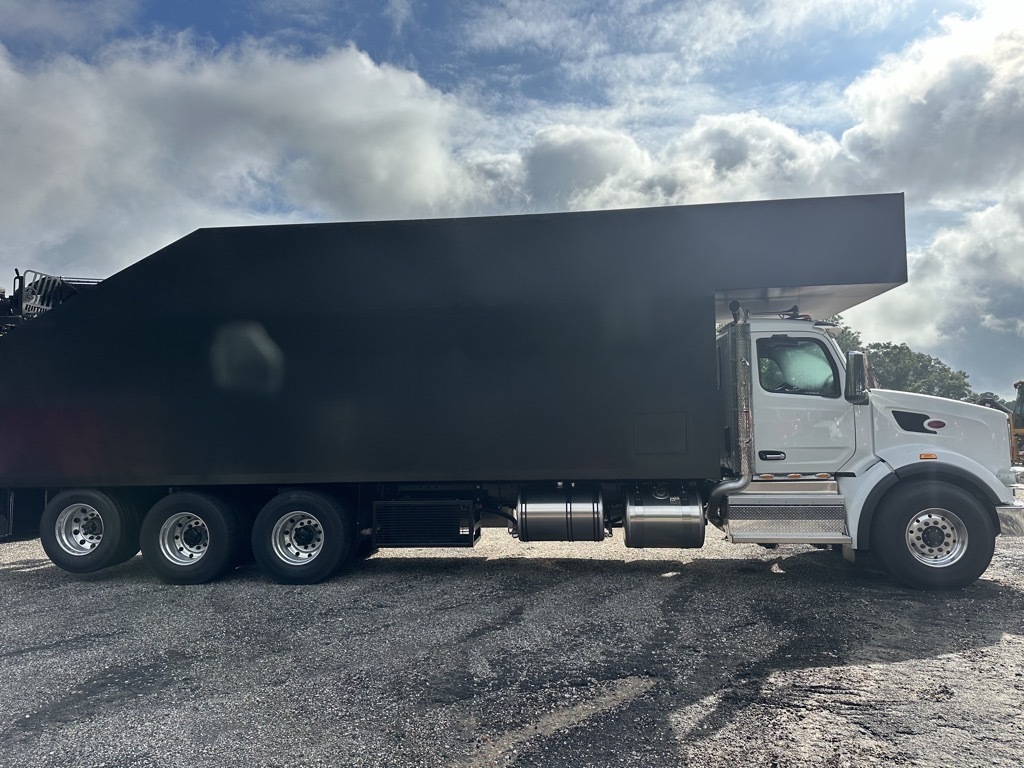 2025 PETERBILT 567 in Theodore, AL