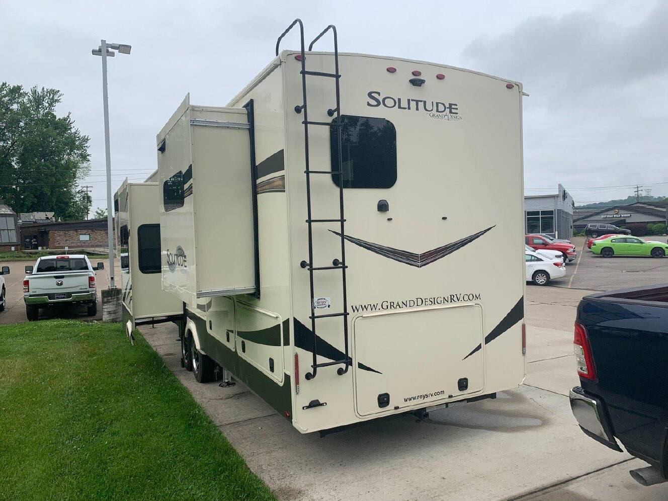 A photo of this 2021 Grand Design ST390RK-R