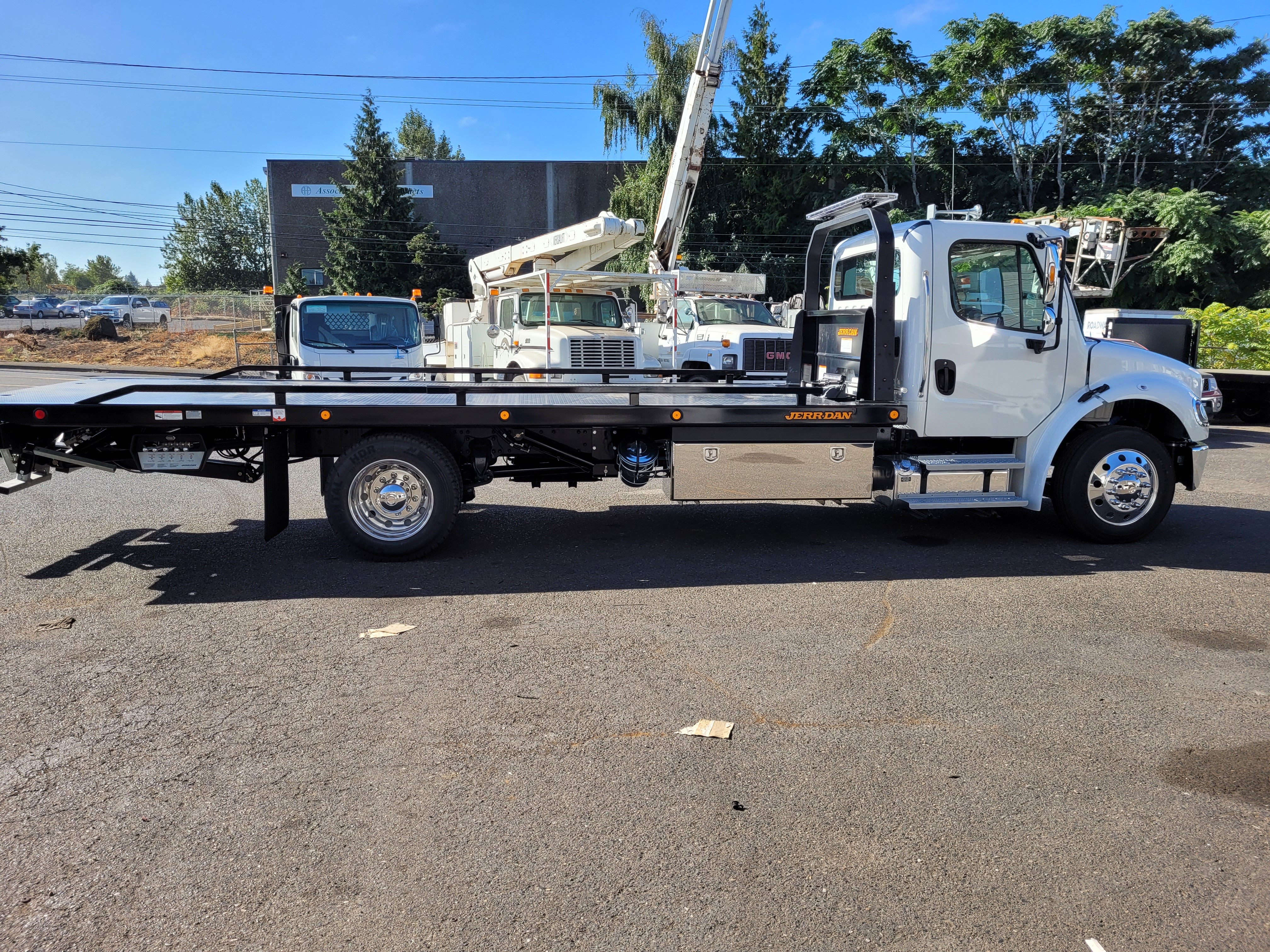 2024 FREIGHTLINER BUSINESS CLASS M2 106 in Kent, WA