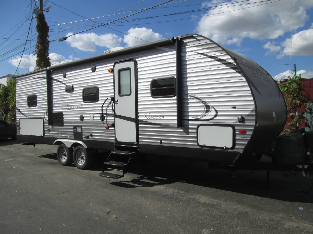 A photo of this 2016 Coachmen CATALINA M-273 DBS