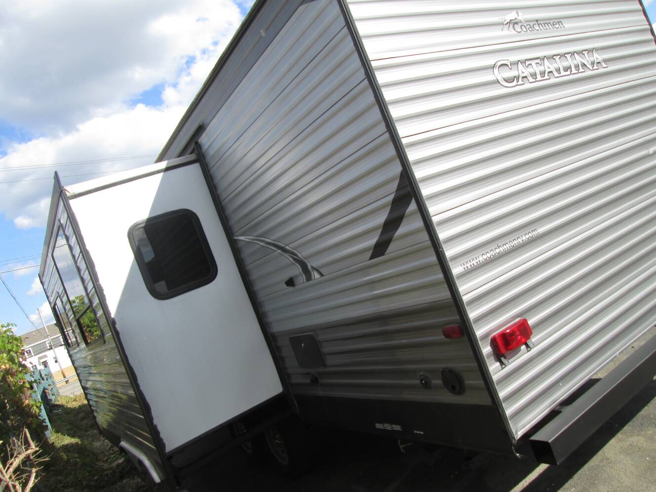 A photo of this 2016 Coachmen CATALINA M-273 DBS