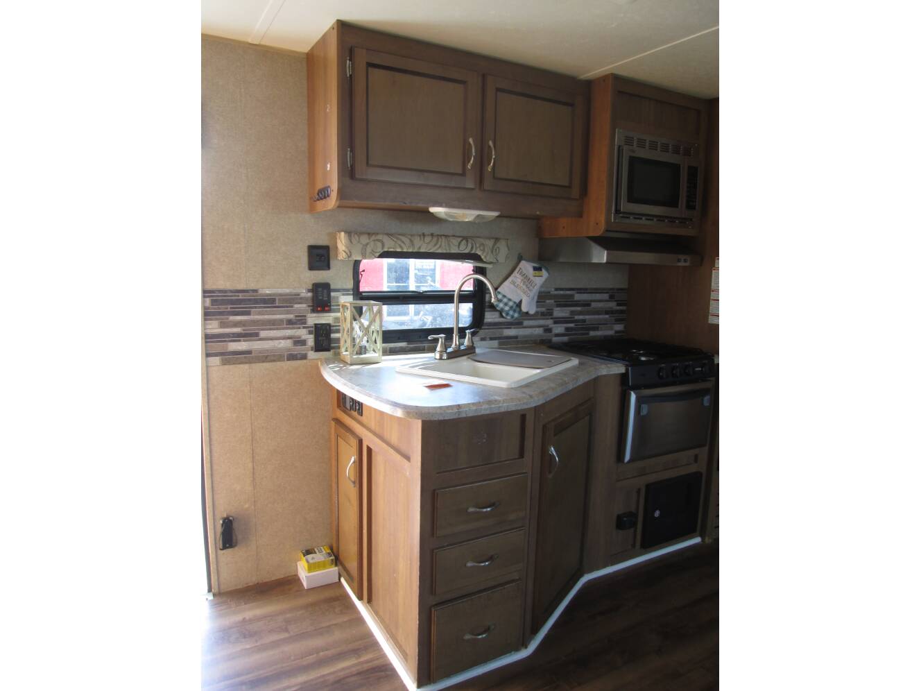 A photo of this 2016 Coachmen CATALINA M-273 DBS