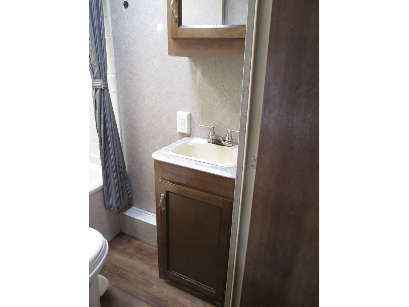 A photo of this 2016 Coachmen CATALINA M-273 DBS