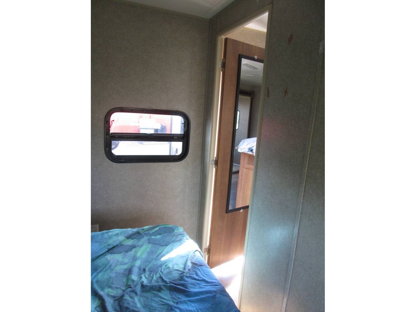 A photo of this 2016 Coachmen CATALINA M-273 DBS