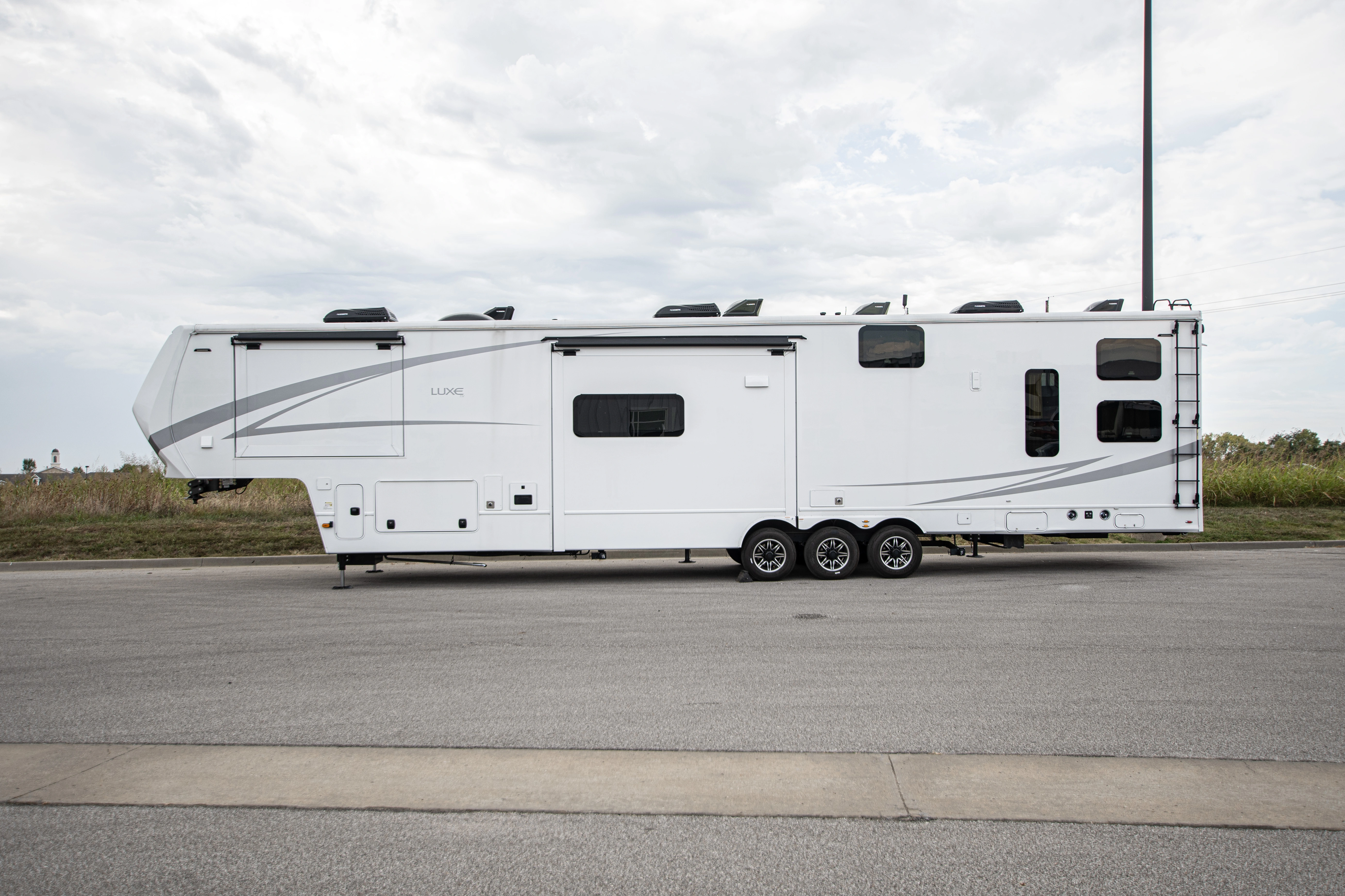 Toy Hauler For Sale - Luxe RVs - RV Trader