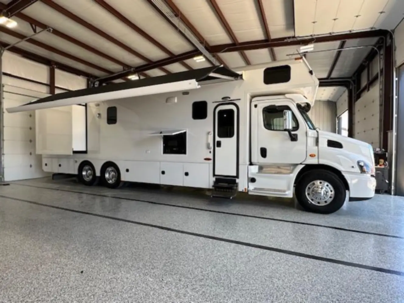 A photo of this 2019 Renegade CLASSIC 41CRW