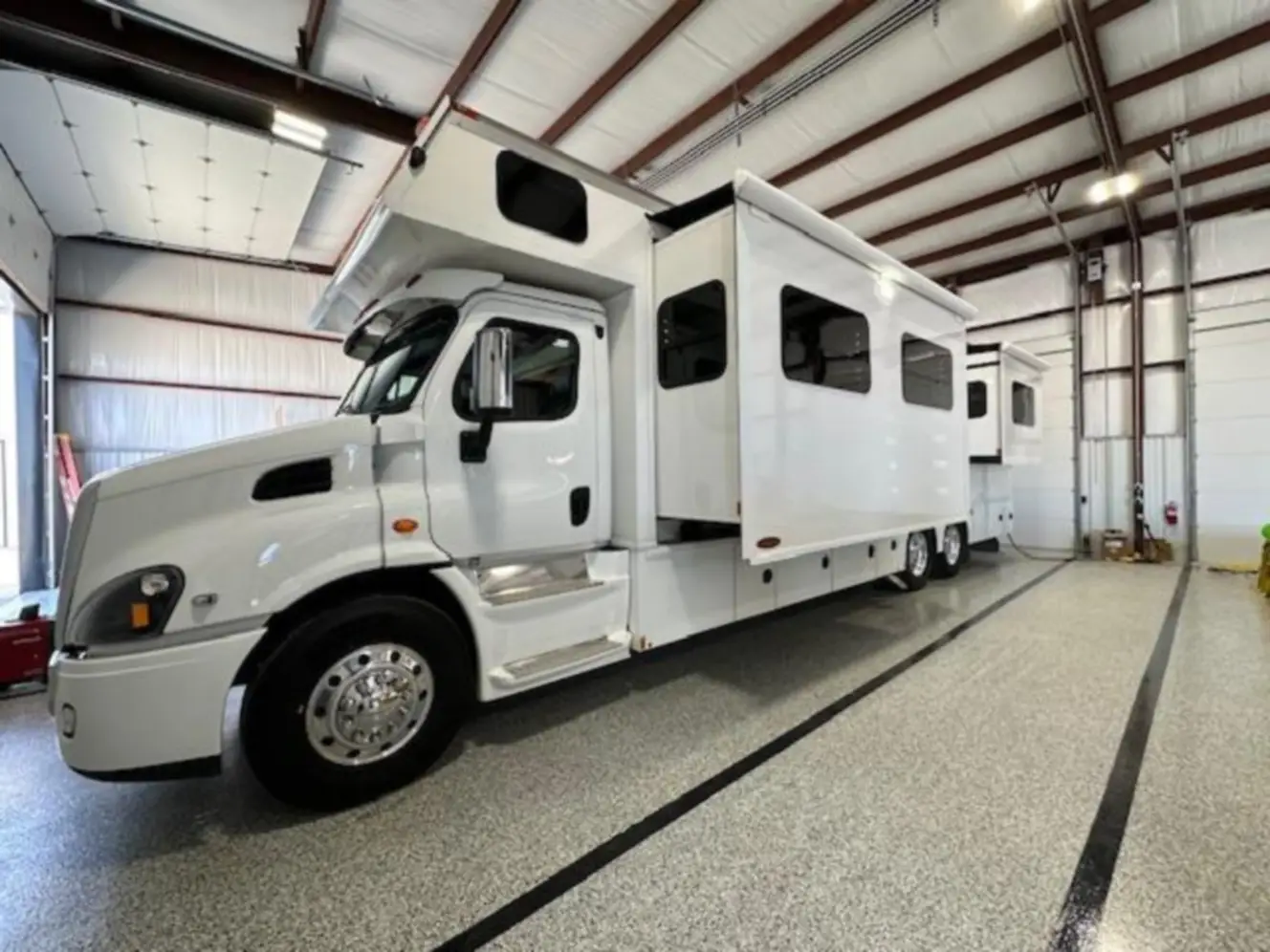 A photo of this 2019 Renegade CLASSIC 41CRW