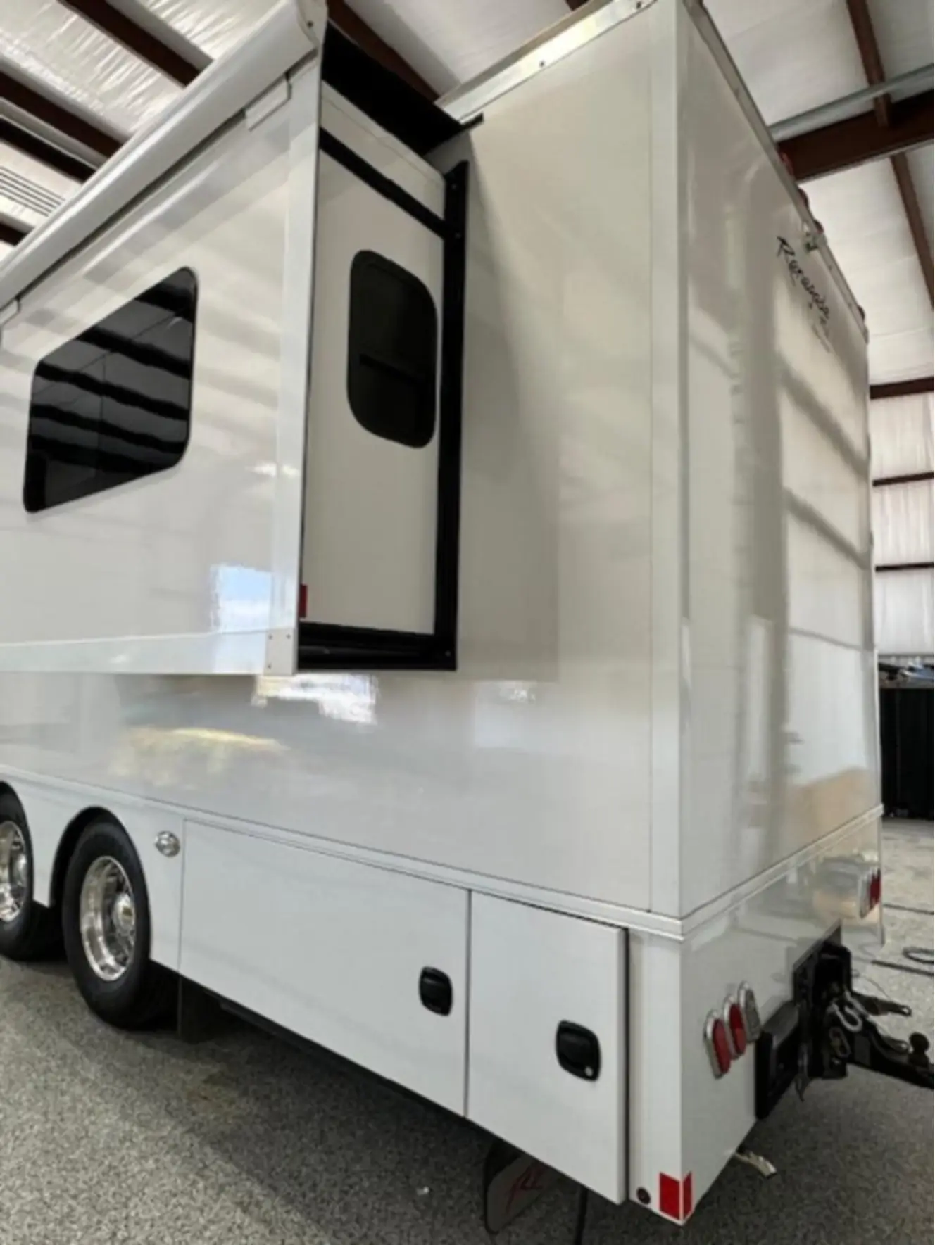 A photo of this 2019 Renegade CLASSIC 41CRW