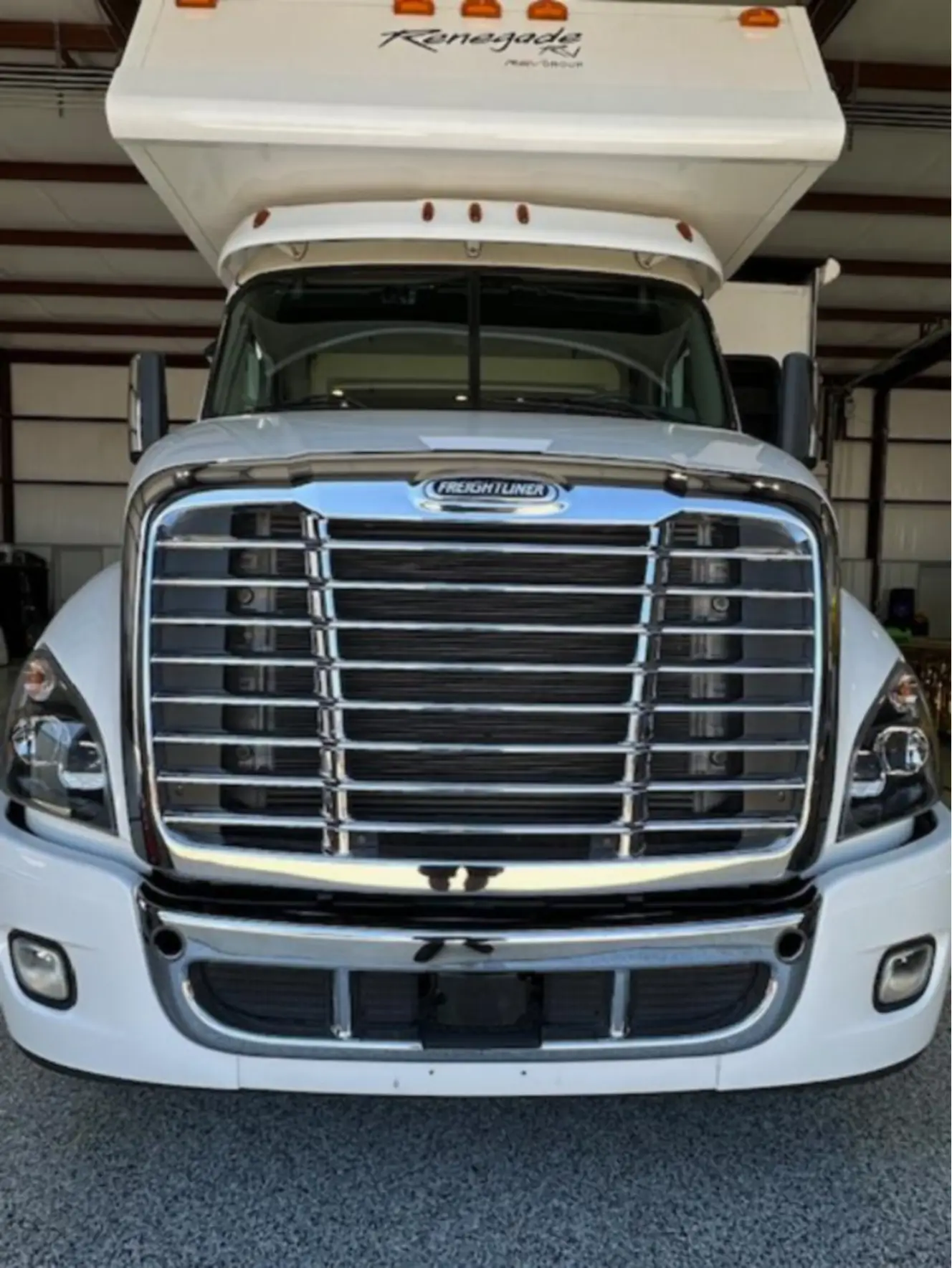 A photo of this 2019 Renegade CLASSIC 41CRW