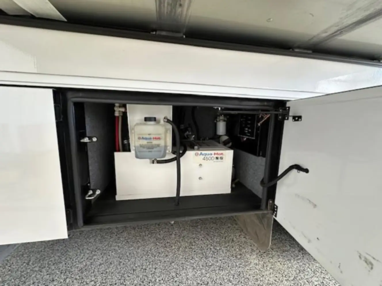 A photo of this 2019 Renegade CLASSIC 41CRW