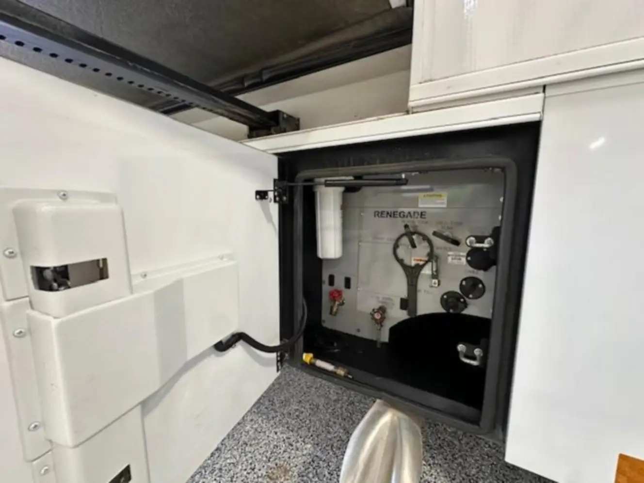 A photo of this 2019 Renegade CLASSIC 41CRW