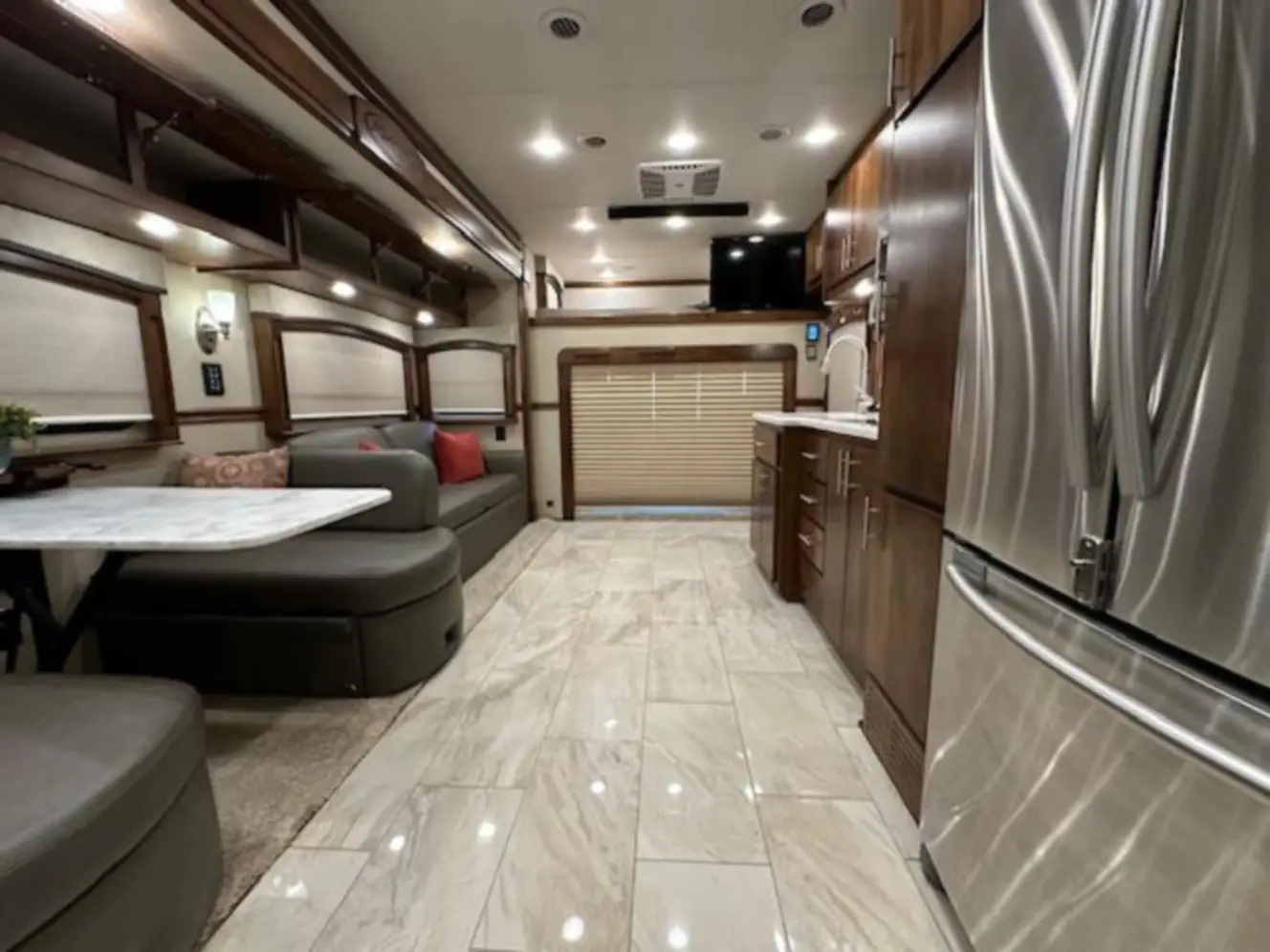 A photo of this 2019 Renegade CLASSIC 41CRW