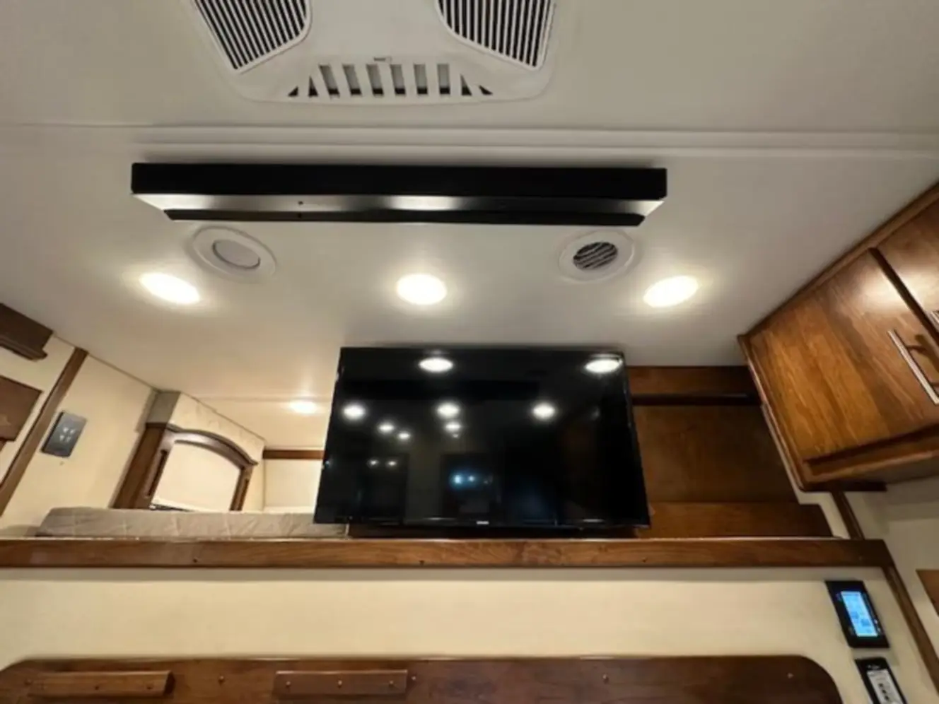 A photo of this 2019 Renegade CLASSIC 41CRW