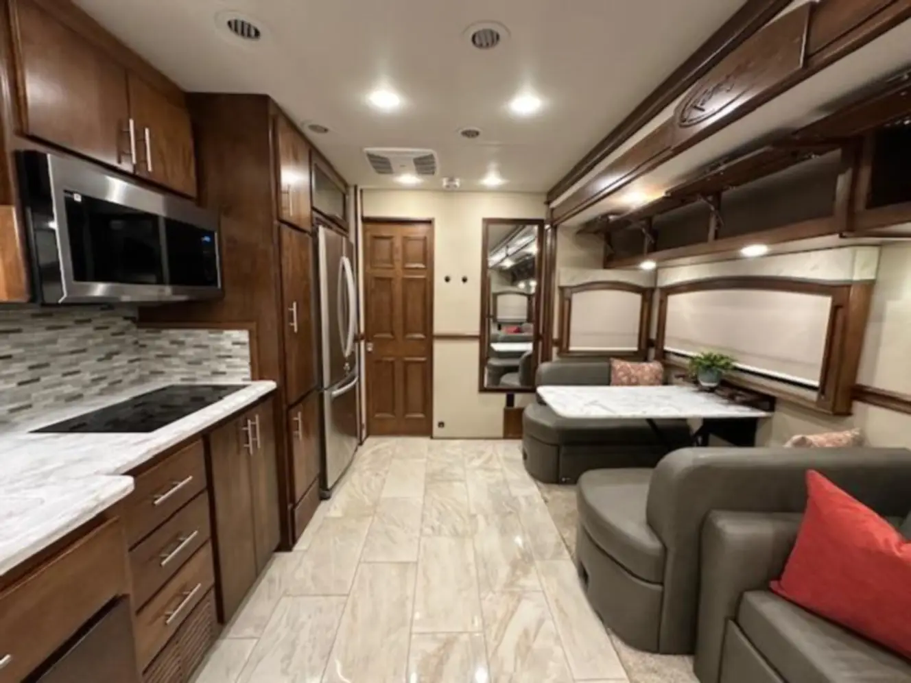 A photo of this 2019 Renegade CLASSIC 41CRW