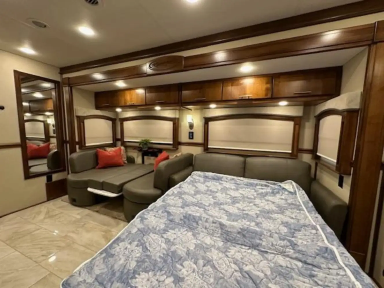 A photo of this 2019 Renegade CLASSIC 41CRW